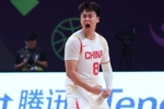 解说：从日本队的阵容来看 中国男篮的后卫线是明显占优势的